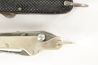 Lot 586 - A LARGE EBONISED CHEQUERED HANDLED FOLDING KNIFE BY H. ROWBOTHAM, SHEFFIELD