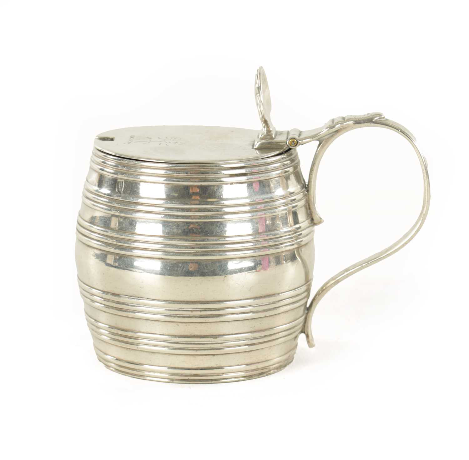 Lot 394 - A GEORGE III SILVER SILVER MUSTARD POT AND LINER