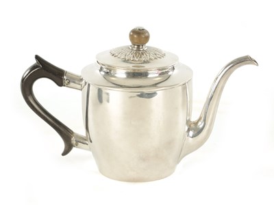 Lot 416 - A LATE 18TH CENTURY RUSSIAN SIVER TEAPOT