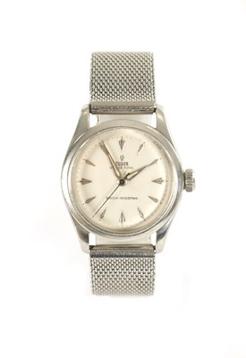 Lot 330 - A VINTAGE STAINLESS STEEL ROLEX TUDOR OYSTER ROYAL WRISTWATCH