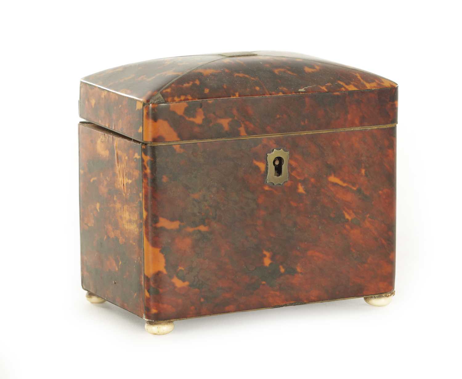 Lot 1209 - A REGENCY TORTOISESHELL VENEERED TEA CADDY