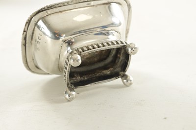 Lot 415 - A PAIR OF GEORGE III SILVER SALTS