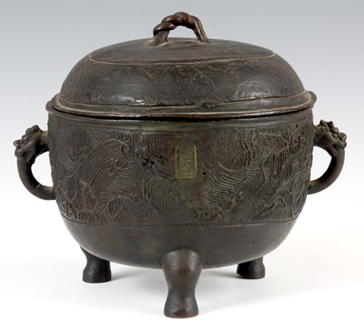 Lot 161 - AN EARLY CHINESE BRONZE JARDINIERE AND COVER...