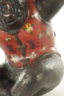 Lot 185 - A 19TH CENTURY CHINESE BRONZE AND CLOISONNE SCULPTURE OF A MONKEY