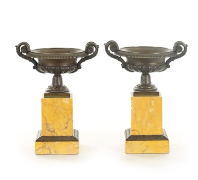 Lot 674 - A PAIR OF REGENCY GRAND TOUR SIENNA MARBLE AND BRONZE TAZZAS ON PLINTH BASES