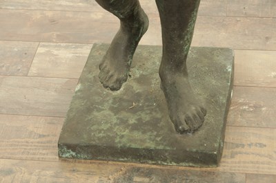 Lot 725 - A LARGE GREEN PATINATED FIGURAL BRONZE DEPICTING MARATHON BOY