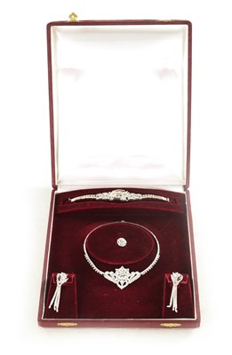 Lot 253 - A LADIES VINTAGE INSPIRED 14CT WHITE GOLD AND DIAMOND FOUR-PIECE JEWELLERY SET