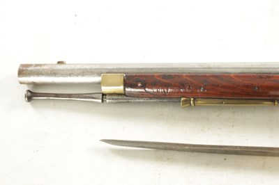 Lot 550 - A GEORGE III CAVALRY FLINTLOCK ELLIOTT CARBINE AND BAYONET SIGNED WHEELER
