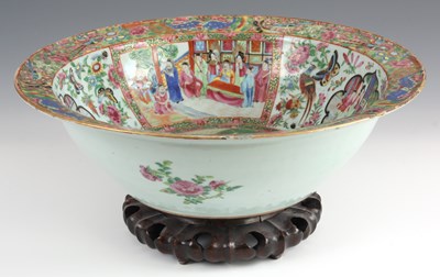 Lot 209 - A LARGE 19TH CENTURY CANTON BASIN ON STAND...