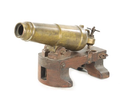 Lot 549 - A 19TH CENTURY BRASS AND IRONWORK MODEL OF A CARRONADE CANNON