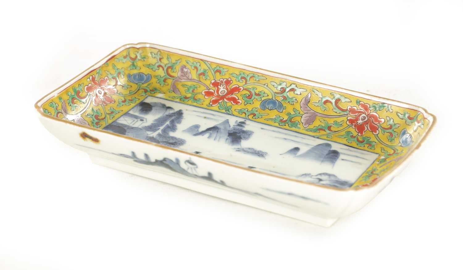 Lot 193 - AN 18TH CENTURY JAPANESE IMARI SHALLOW RECTANGULAR DISH