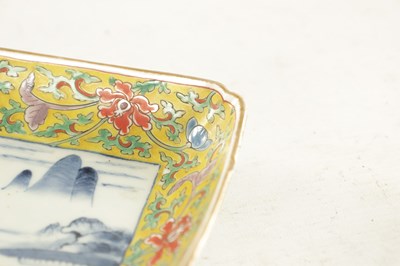 Lot 193 - AN 18TH CENTURY JAPANESE IMARI SHALLOW RECTANGULAR DISH