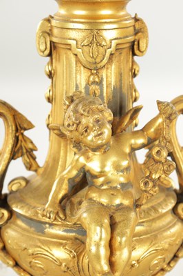 Lot 730 - A PAIR OF EARLY 20TH CENTURY FRENCH GILT METAL AND GREEN ONYX ELECTRIFIED TABLE LAMPS