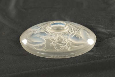 Lot 11 - A RENE LALIQUE 'QUATRE SIRENS' OPALESCENT INKWELL