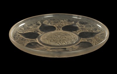 Lot 5 - A 1920'S RENE LALIQUE 'VERRERIE D'ALSACE' SHALLOW DISH