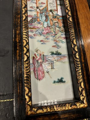 Lot 191 - A PAIR OF 19TH CENTURY CANTONESE FAMILLE ROSE HANGING PLAQUES