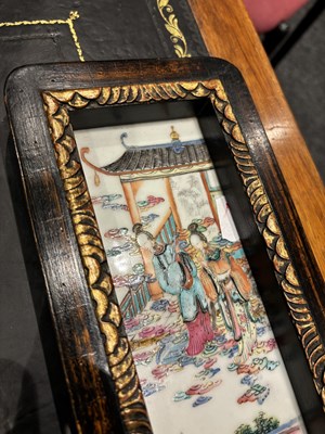 Lot 191 - A PAIR OF 19TH CENTURY CANTONESE FAMILLE ROSE HANGING PLAQUES