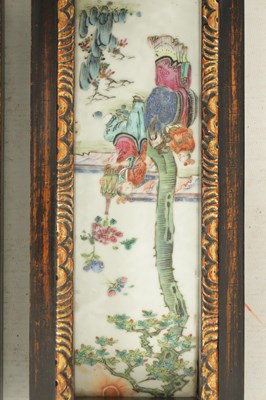 Lot 191 - A PAIR OF 19TH CENTURY CANTONESE FAMILLE ROSE HANGING PLAQUES