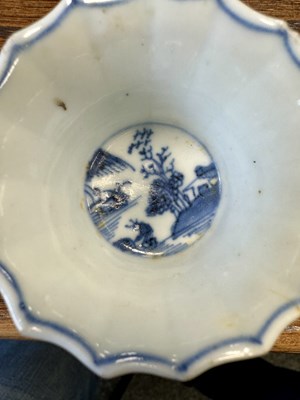 Lot 128 - TWO 19TH CENTURY CHINESE BLUE AND WHITE TEA CADDIES AND A SAKE CUP