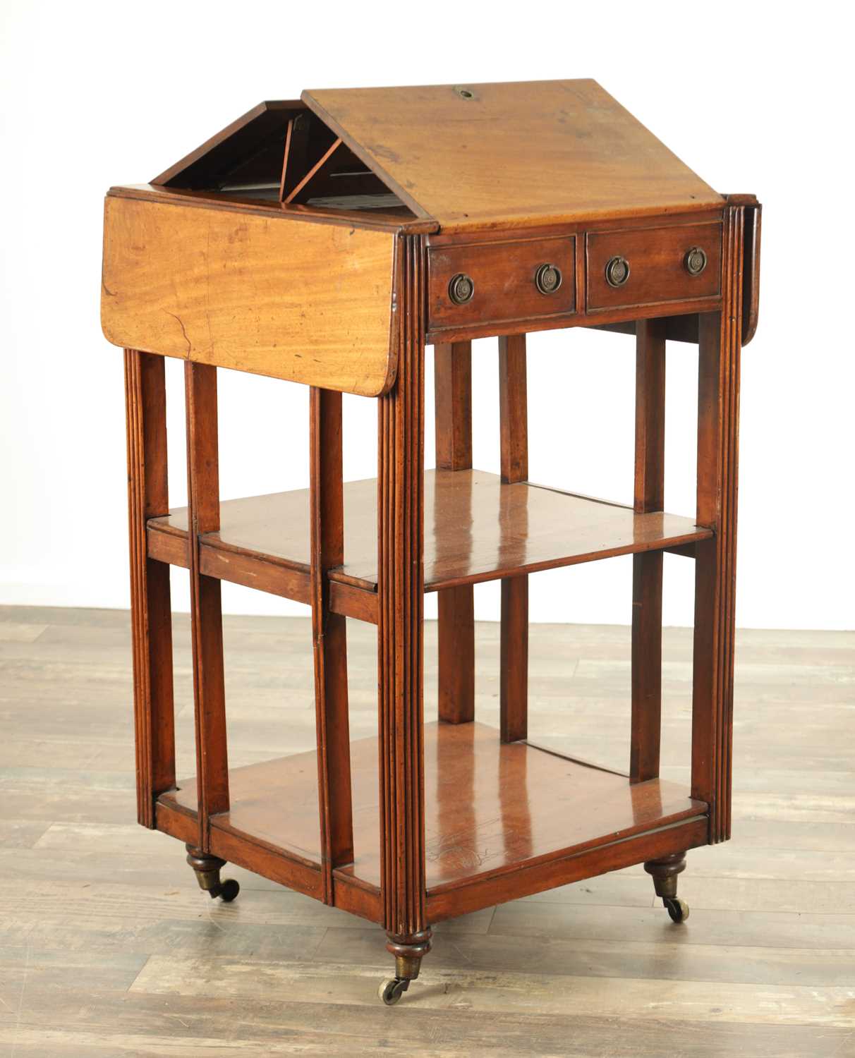 436 - AN UNUSUAL LATE GEORGIAN MAHOGANY LIBRARY BOOKCASE / READING TABLE