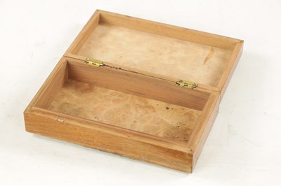 Lot 1151 - AN EARLY 20TH CENTURY MOTHER OF PEARL INLAID BOX