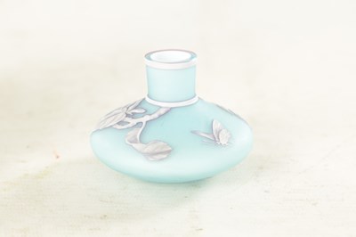 Lot 21 - ATTRIBUTED TO THOMAS WEBB & SONS A LATE 19TH CENTURY MINIATURE STOURBRIDGE CAMEO GLASS POSY VASE