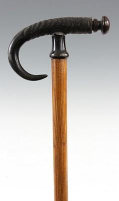 Lot 341 - AN EARLY 20th CENTURY GOAT HORN HANDLED...