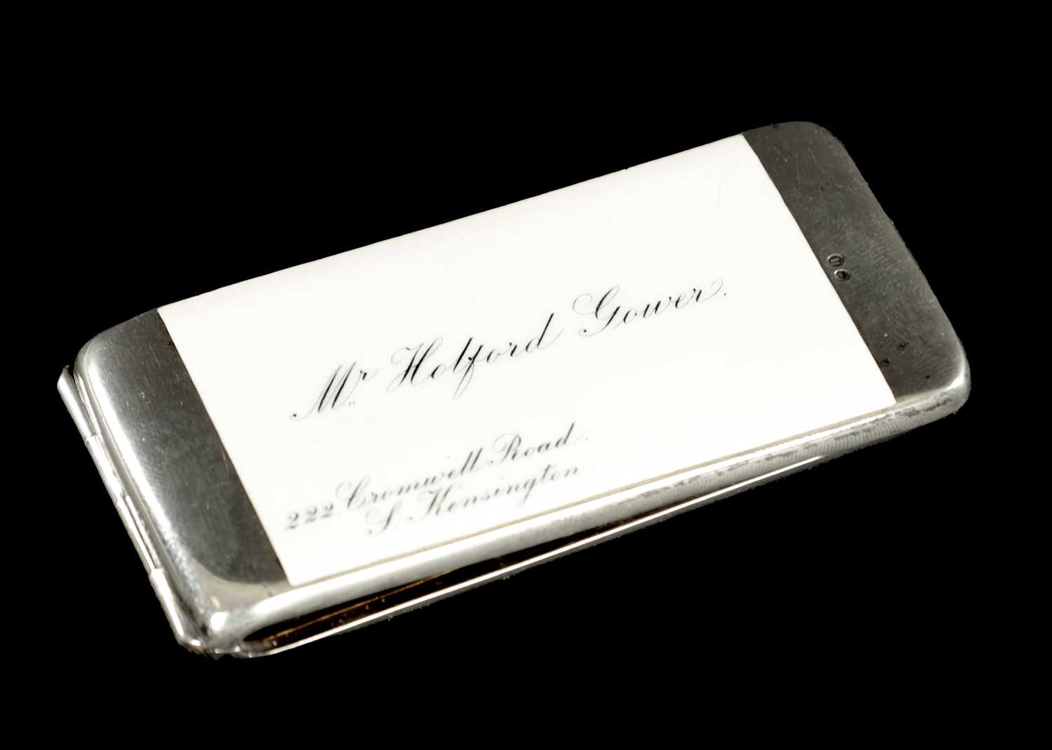 Lot 447 - A RECTANGULAR SILVER AIDE MEMOIRE