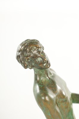 Lot 620 - A 20TH CENTURY FRENCH GREEN-PATINATED EROTIC BRONZE SCULPTURE