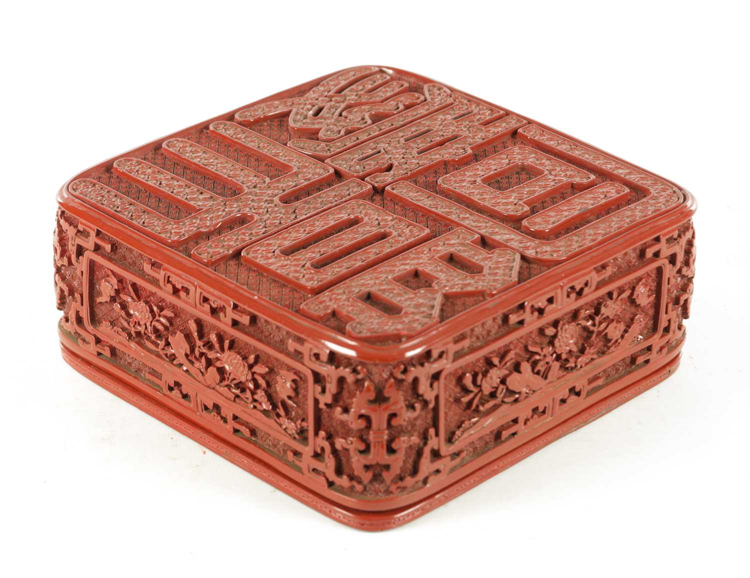 Lot 141 - A 19TH CENTURY CHINESE CINNABAR LACQUERED BOX