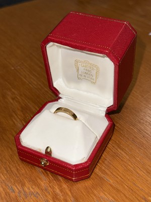 Lot 235 - AN 18CT GOLD CARTIER LOVE RING