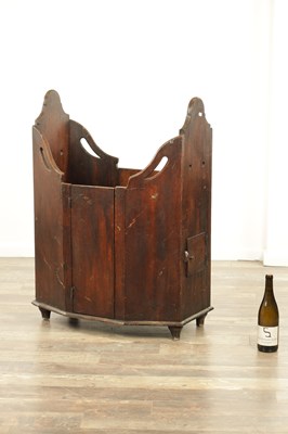 Lot 1400 - AN UNUSUAL 18TH CENTURY OAK DOUBLE CHILDS CARRIAGE CHAIR/WARMER