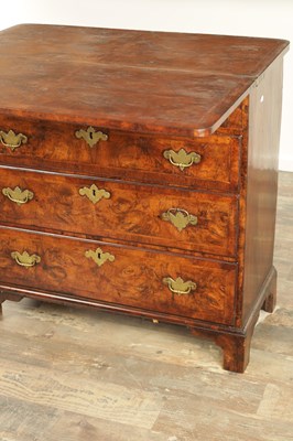 Lot 1415 - AN EARLY 18TH CENTURY FIGURED WALNUT AND HERRING BANDED BACHELORS CHEST