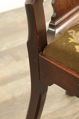 Lot 1381 - A GOOD GEORGE II WALNUT SIDE CHAIR