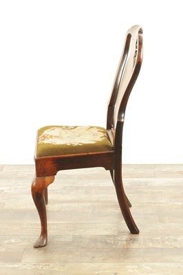 Lot 1381 - A GOOD GEORGE II WALNUT SIDE CHAIR