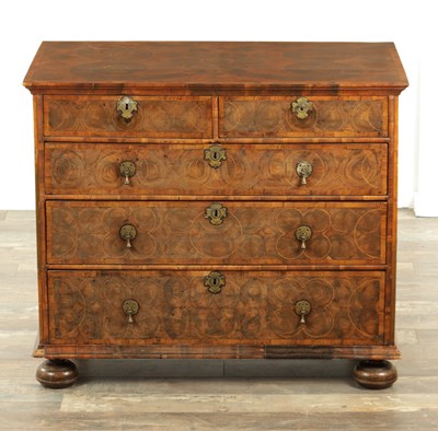 Lot 1306 - A FINE WILLIAM AND MARY OYSTERED LABURNUM INLAID CHEST OF DRAWERS