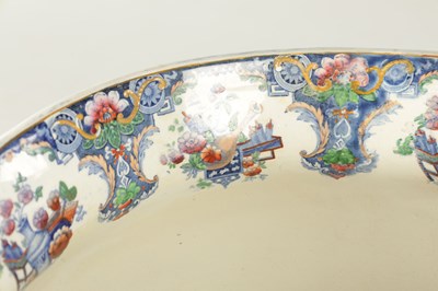 Lot 113 - A LARGE 19TH CENTURY CANTON GROUP CERAMIC FOOT BATH