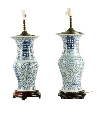 Lot 213 - A PAIR OF LATE 19TH CENTURY CHINESE BLUE AND WHITE VASE LAMPS