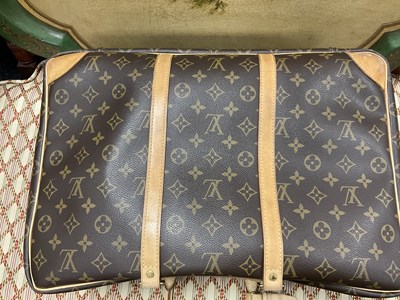 Lot 681 - A GENUINE LOUIS VUITTON SIRIUS TRAVEL BAG