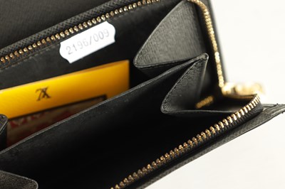 Lot 654 - A GENUINE LOUIS VUITTON BLACK EPI LEATHER PURSE/WALLET