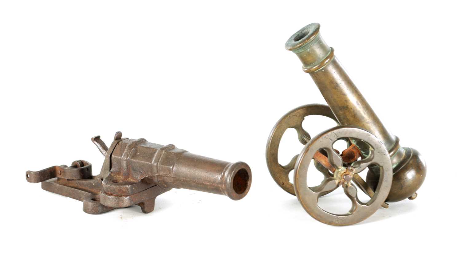 Lot 607 - A 19TH CENTURY BRONZE MODEL OF A STARTER CANNON