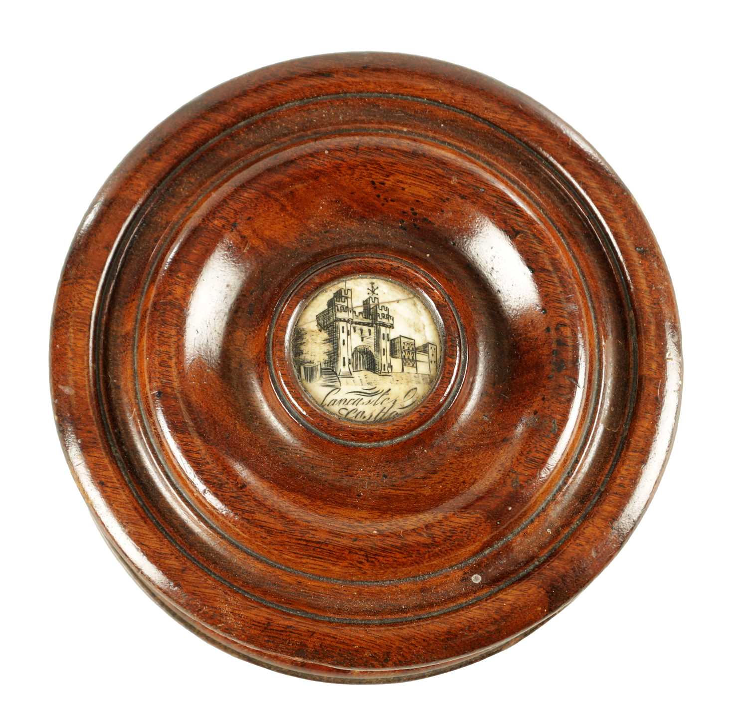 Lot 909 - A GEORGE III TREEN TURNED WALNUT SNUFF BOX