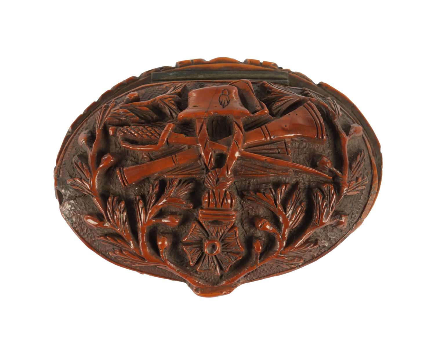 Lot 755 - A 19TH CENTURY CARVED COQUILLA NUT SNUFF BOX