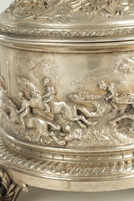 Lot 410 - A LARGE ELKINGTON & CO STYLE SILVER PLATE CIRCULAR CASKET DEPICTING HORSES AND HORSEMEN