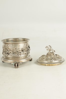 Lot 410 - A LARGE ELKINGTON & CO STYLE SILVER PLATE CIRCULAR CASKET DEPICTING HORSES AND HORSEMEN