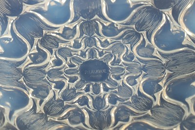 Lot 31 - A RENE LALIQUE OPALESCENT 'CAMPANULES' PLATE
