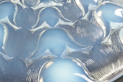 Lot 31 - A RENE LALIQUE OPALESCENT 'CAMPANULES' PLATE