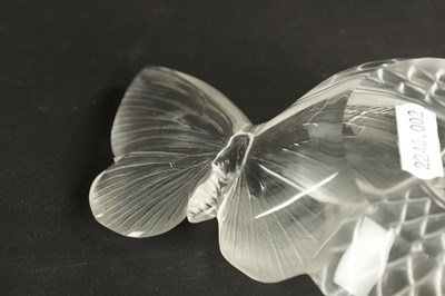 Lot 32 - A RENE LALIQUE 'PAPILLONS ET DAHLIA' CLEAR GLASS PIN TRAY