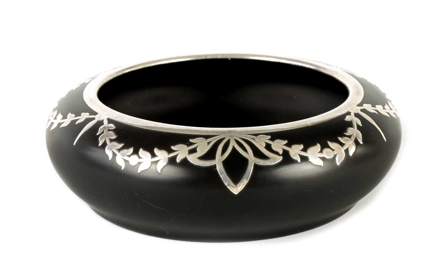 Lot 27 - A 1930’S BLACK GLASS AND SILVER INLAID BOWL