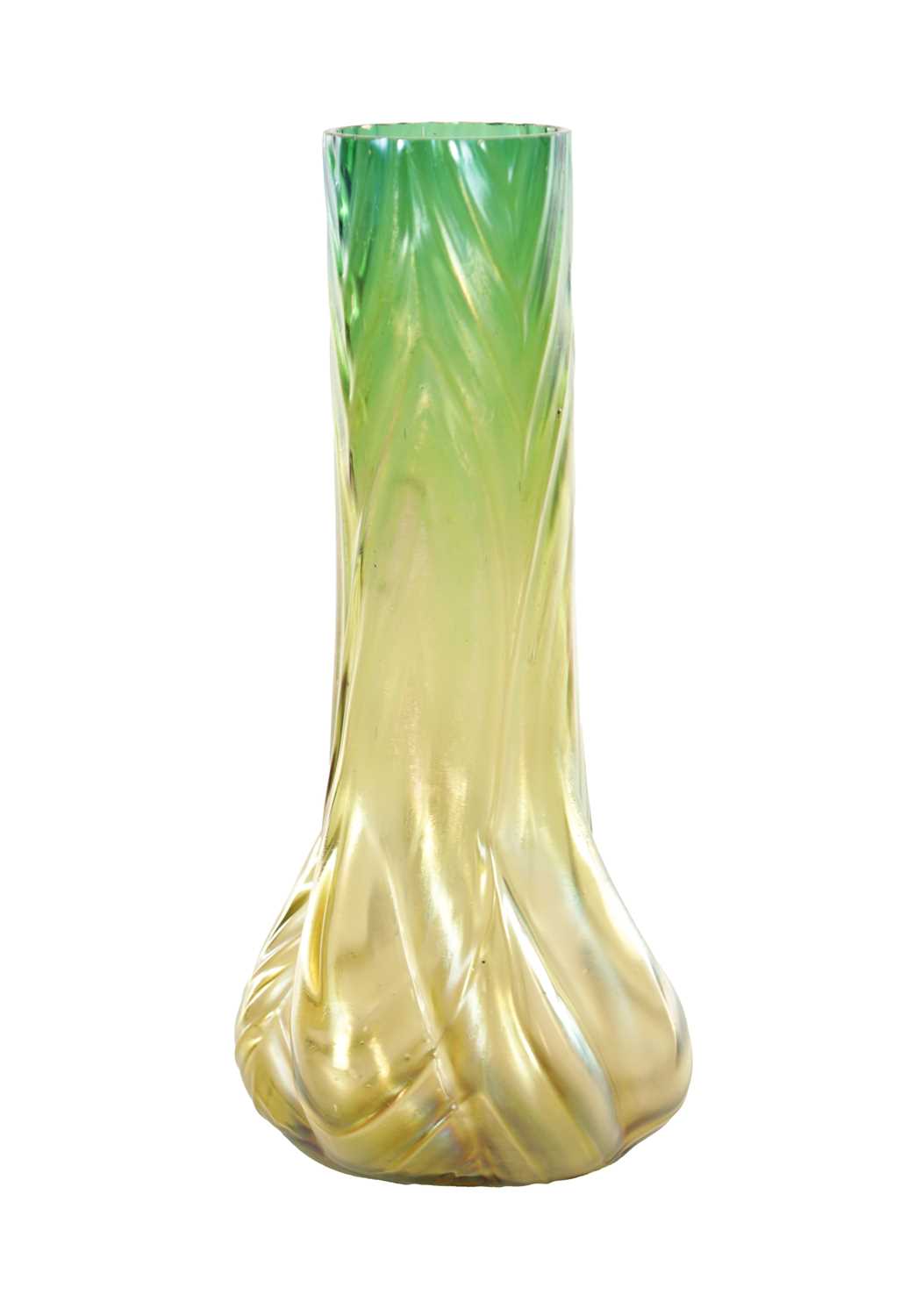 Lot 15 - AN ART NOUVEAU LOETZ TYPE IRIDESCENT GLASS VASE